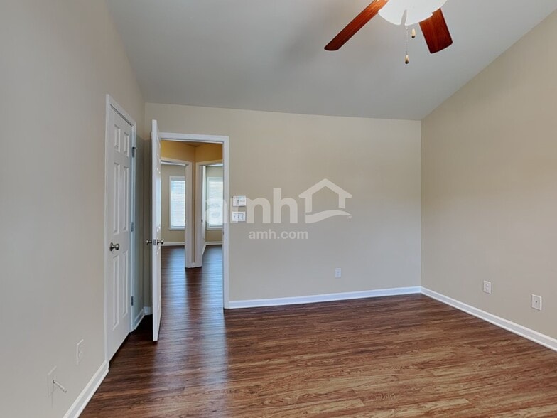 Building Photo - 4020 Tarrant Trace Cir