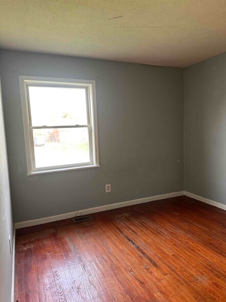 Building Photo - 279 Beechland Rd