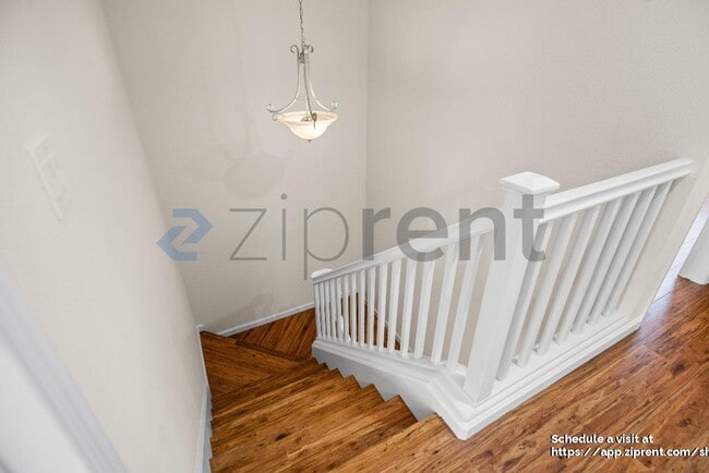 Building Photo - 3583 Madison Common