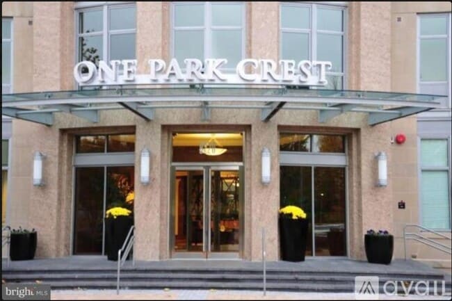 Primary Photo - 8220 Crestwood Heights Dr