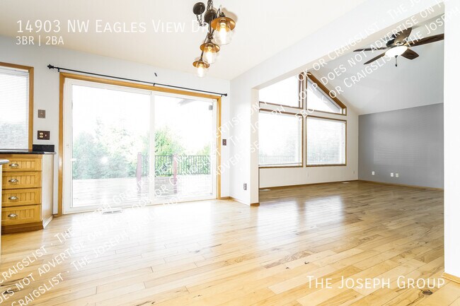 Building Photo - 14903 NW Eagles View Dr