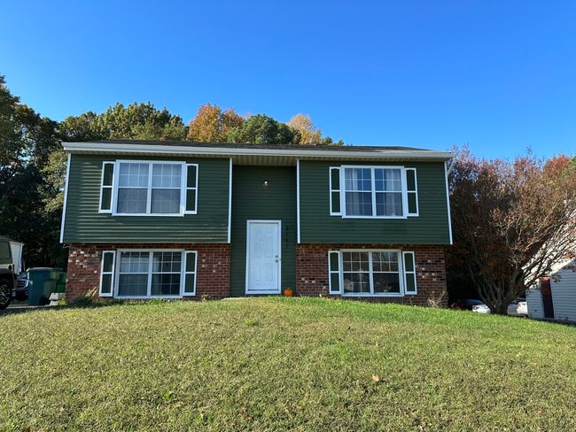 Primary Photo - 2141 Bromby St