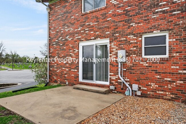 Building Photo - Spacious Updated 4-Bedroom Home in Prime Chesterfield Location