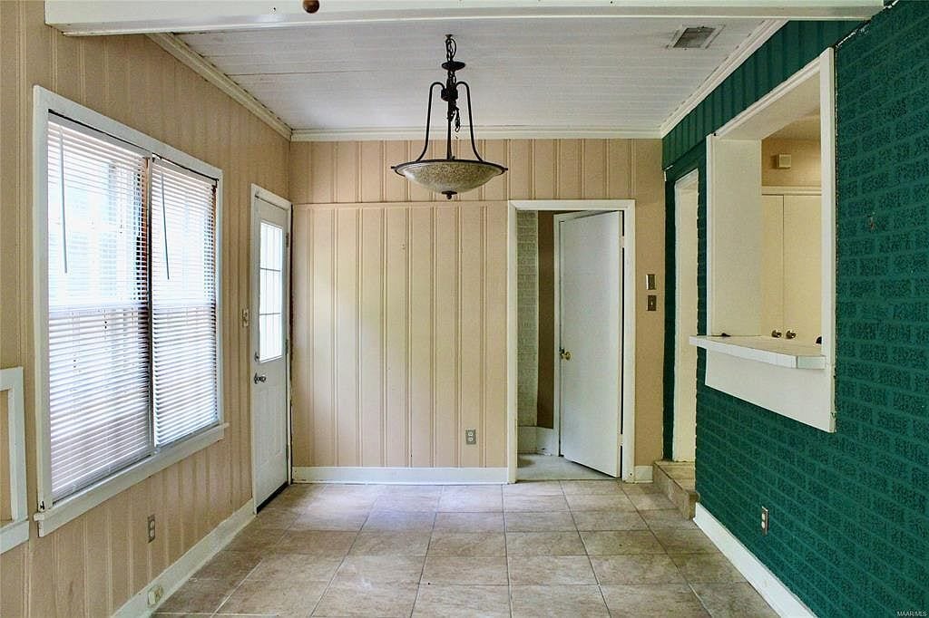 Sunroom - 2069 Gorgas St