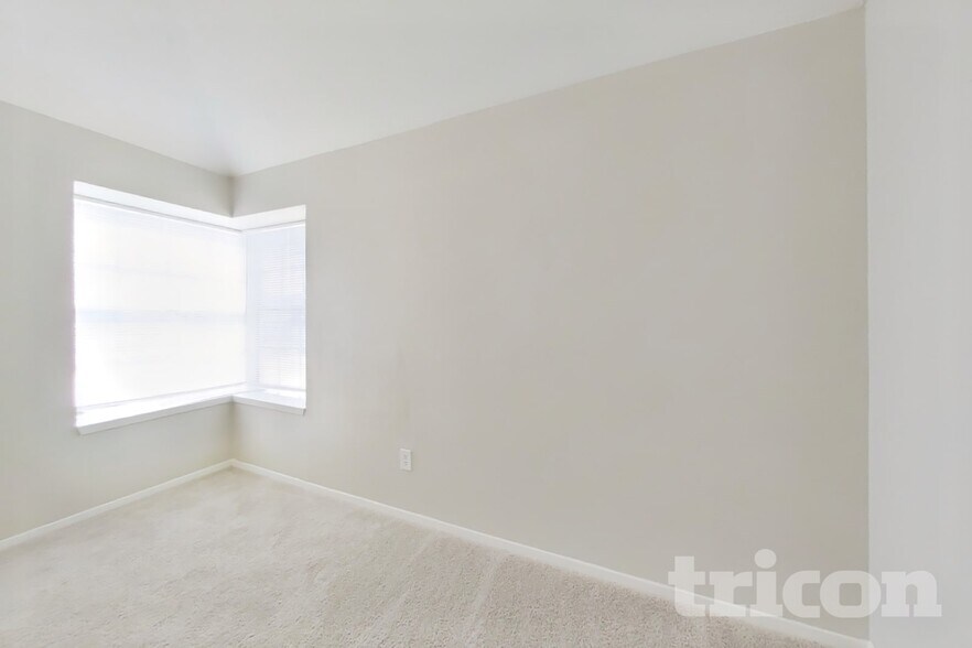 Building Photo - 13311 Danshire Dr