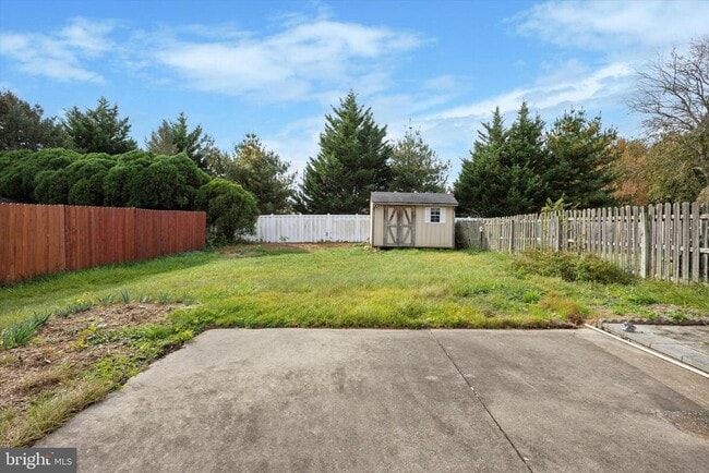 Building Photo - 188 S Hill Dr