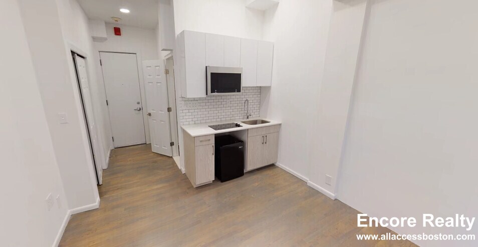 Building Photo - 47 Hereford St