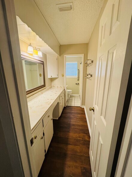 Building Photo - 115 Fairview Dr