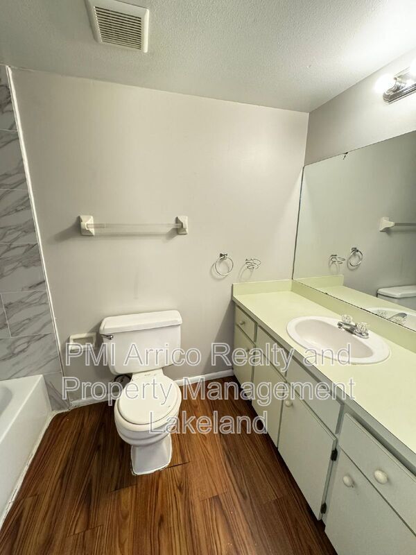 Building Photo - 3545 Raintree Way