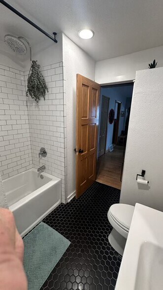 bathroom - 1709 Northfield Pl