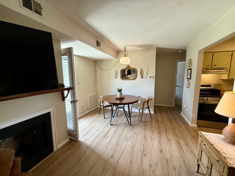 Building Photo - 3551 Timberline Trl