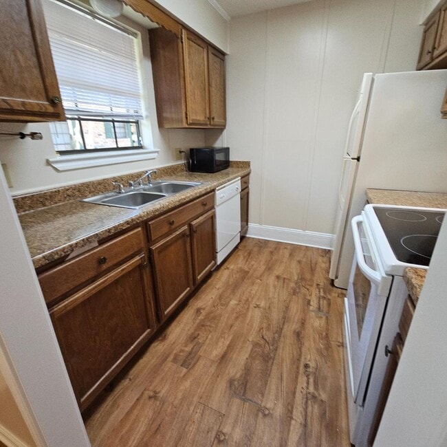 Building Photo - 1013 Talbot Ave