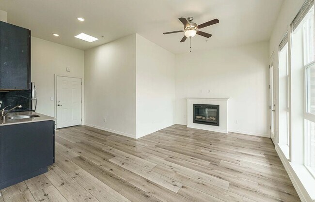 Building Photo - Evergreen Multiplex