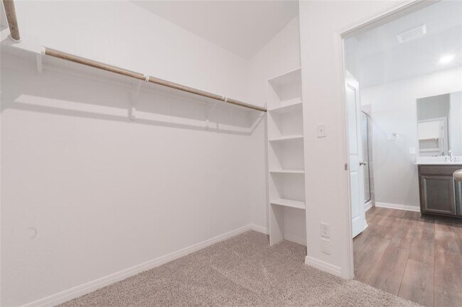 Building Photo - 1642 Settlers Glen Dr