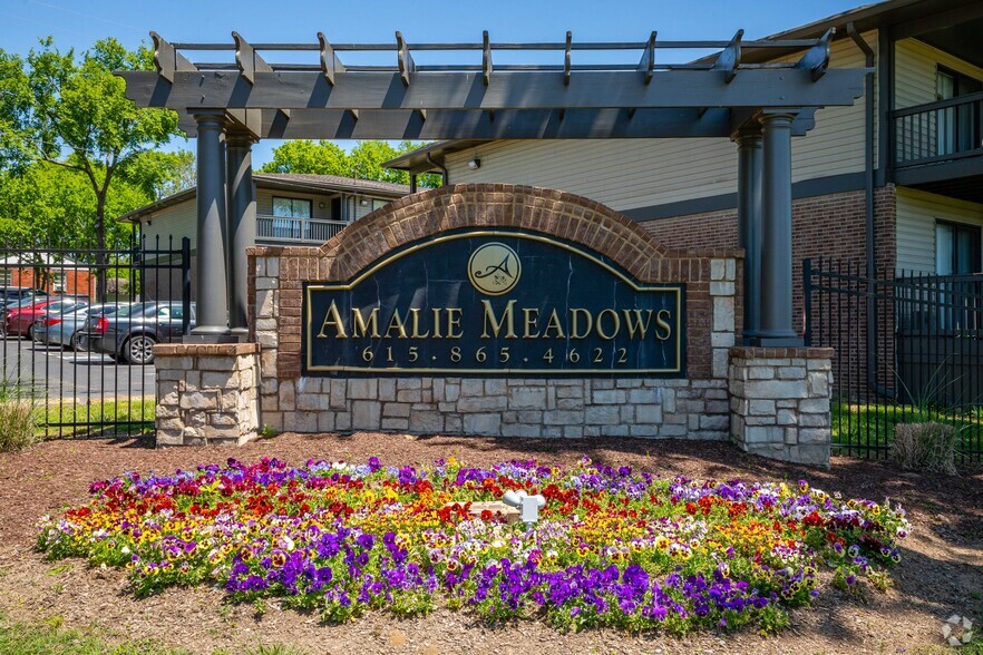 Amalie Meadows - Amalie Meadows Apartments