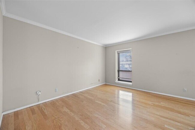 Building Photo - Condo in the Vibrant Clayton district!