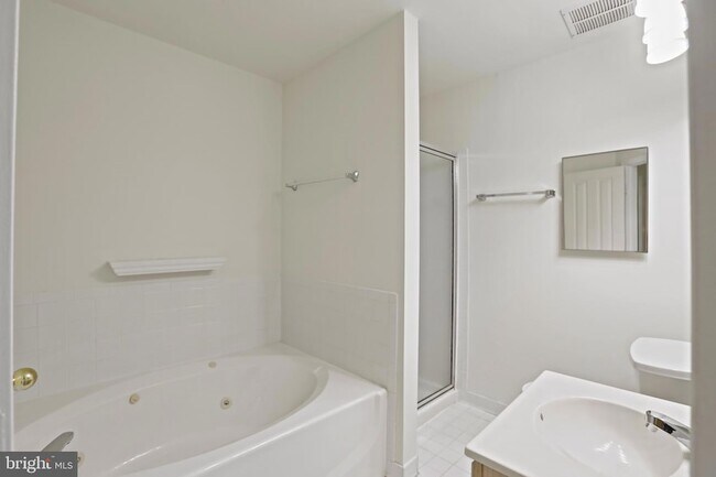 Building Photo - 4124 Monument Ct