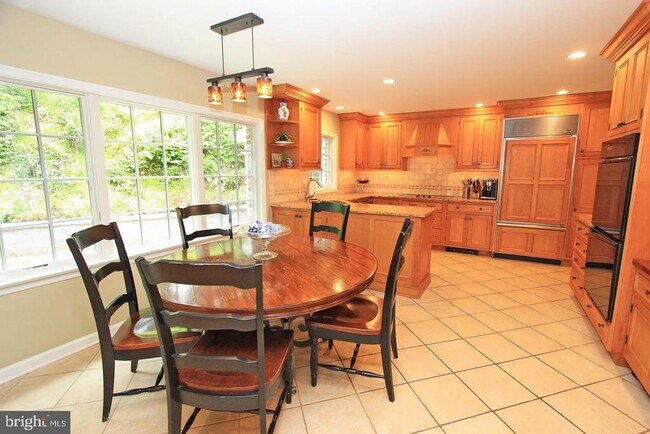 Building Photo - 594 Contention Ln