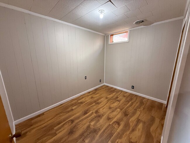 Building Photo - 1037 Stringtown Rd