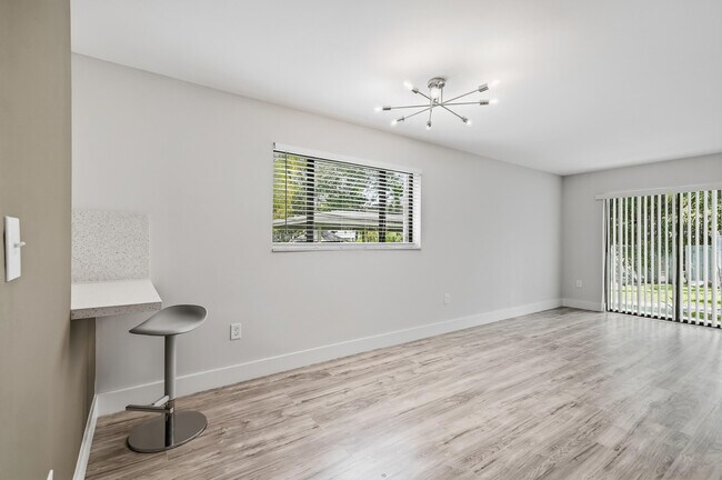 Building Photo - 2514 Taylor St