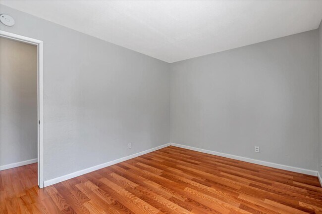 Building Photo - 30079 Vanderbilt St