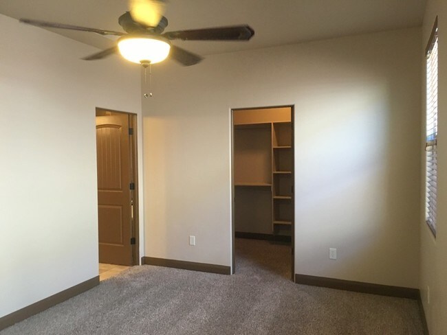 Building Photo - 74 W 100 S