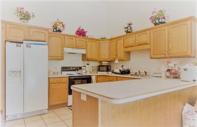 Building Photo - Huge 3BR/3ba Duplex on West Side of Eau Claire