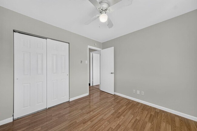Building Photo - 7473 Hazelcrest Dr