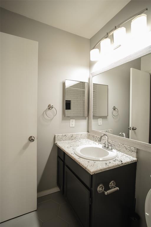 Building Photo - 11901 Swearingen Dr