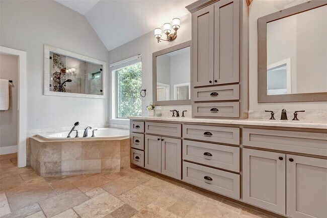 Building Photo - 6303 Star Light Ct
