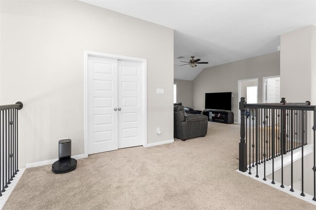 Building Photo - 2058 Woodland Pine Ct