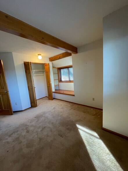 Building Photo - 1996 Hardscrabble Pl