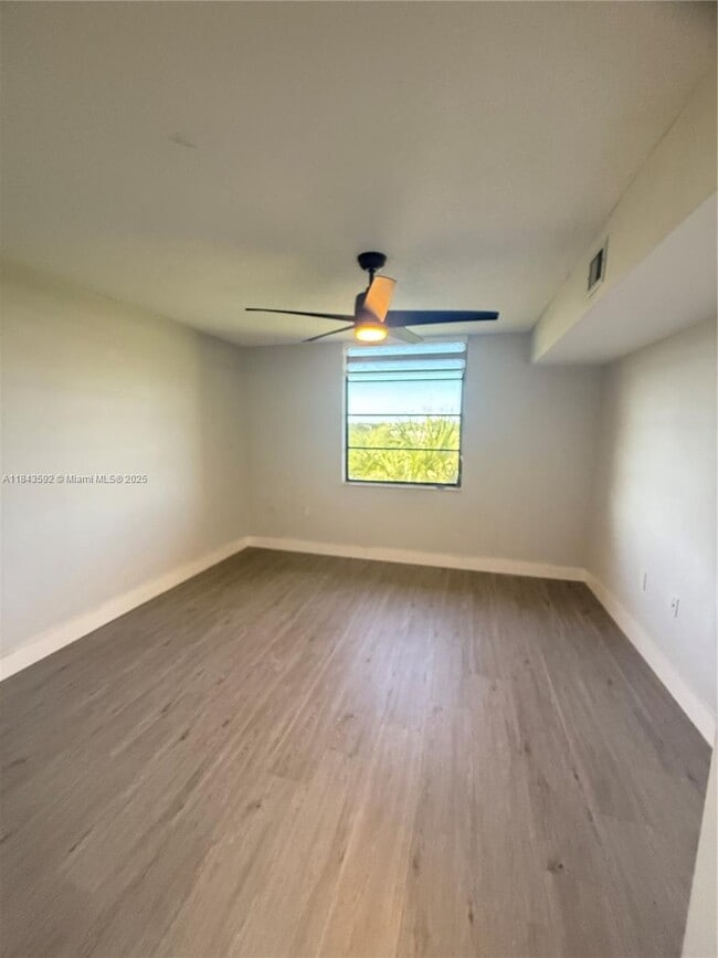 Building Photo - 1508 Whitehall Dr