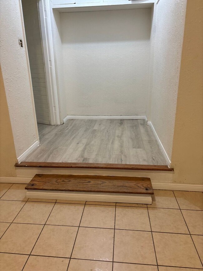 Building Photo - Charming 2BR Duplex in San Bernardino