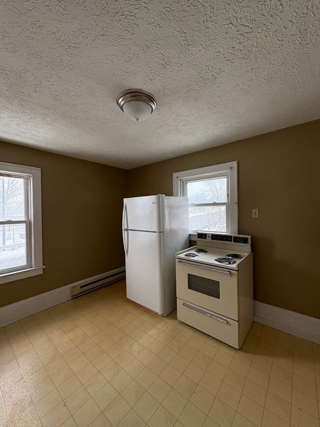 Building Photo - California Triplex