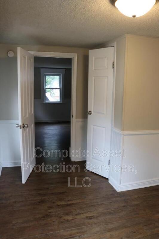 Building Photo - 105 Norton St