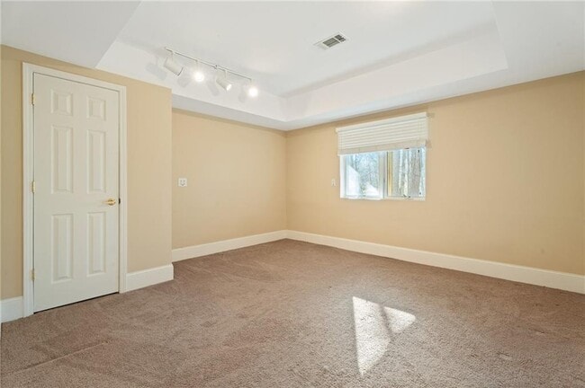 Building Photo - 3010 Bluffton Way