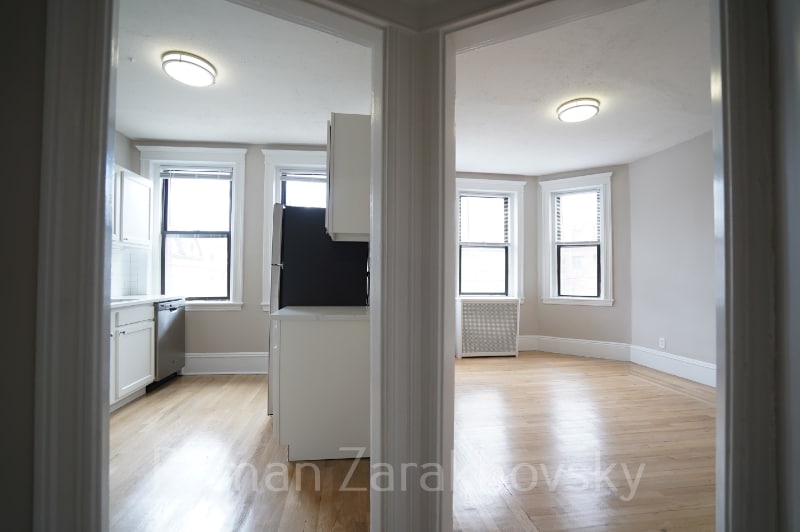 Building Photo - 58 Gardner St