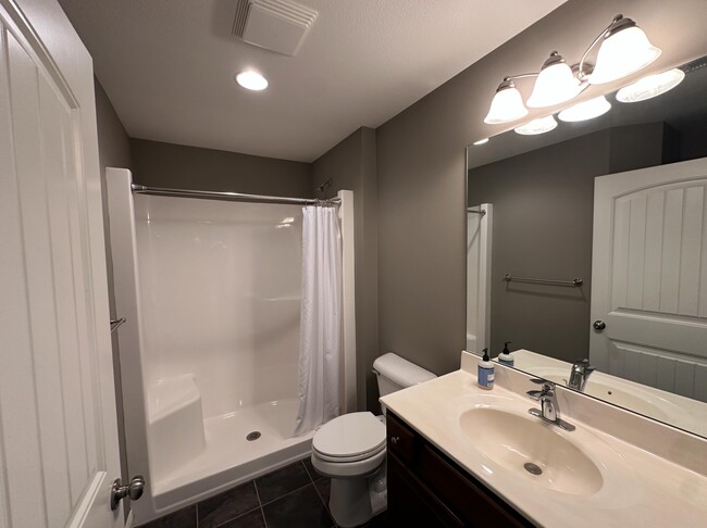 Building Photo - 4500 Weybridge Dr