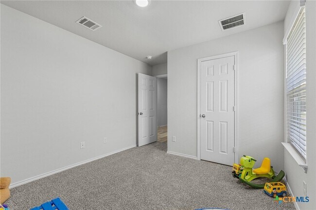 Building Photo - 4011 Baerlon Cv