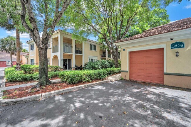 Building Photo - 2474 Centergate Dr