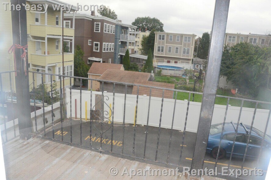 Building Photo - 37 Edgar Ave