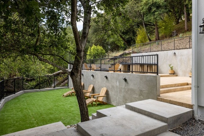 Building Photo - Coming Soon~ Private Wine Country Estate Retreat....