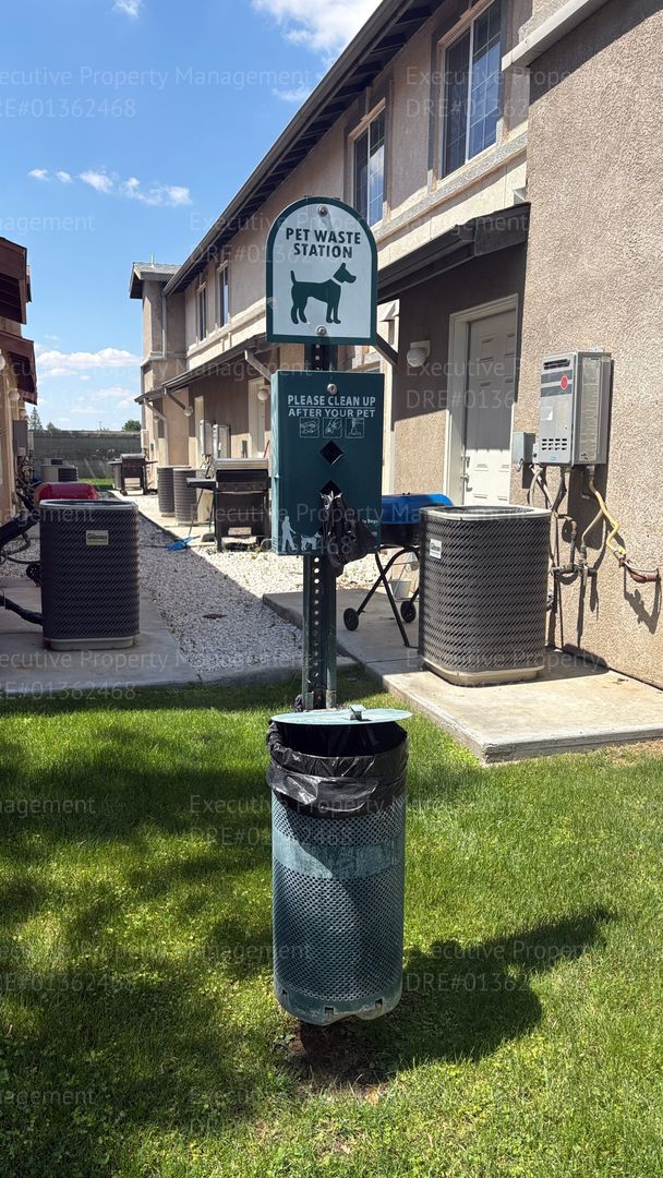 Building Photo - Glolden Valley Luxury Apartments Complex