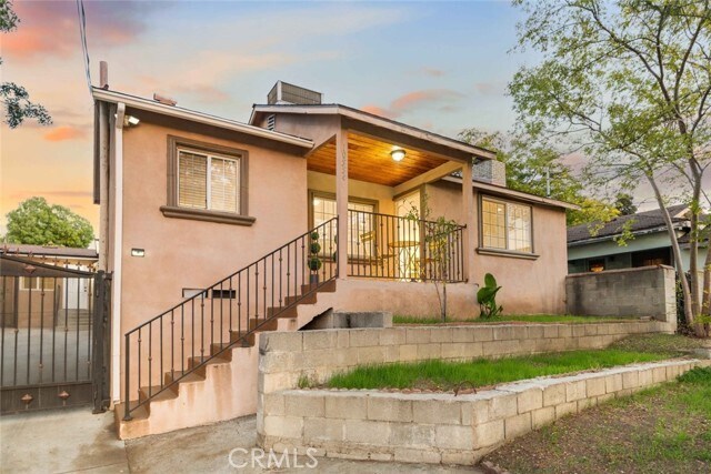 Building Photo - 10554 Plainview Ave