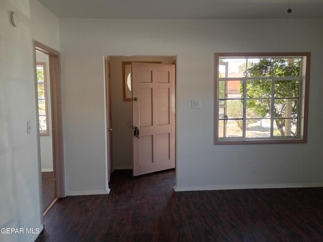 Building Photo - 4704 Clifton Ave