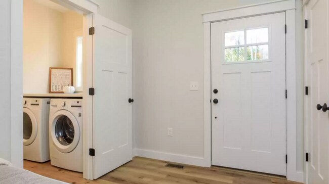 Building Photo - 34 Ponemah Hill Rd