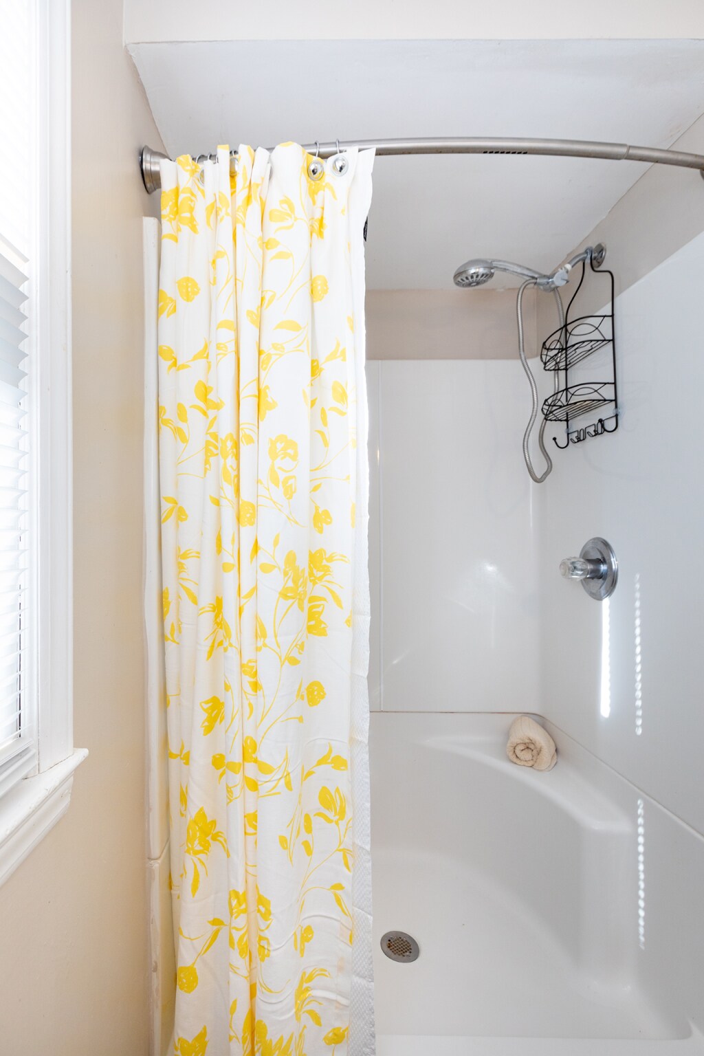 Building Photo - 6012 Old Coach Rd