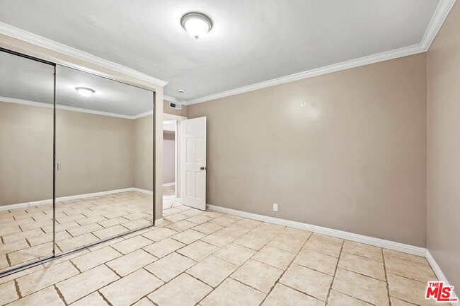 Building Photo - 11423 Sunshine Terrace