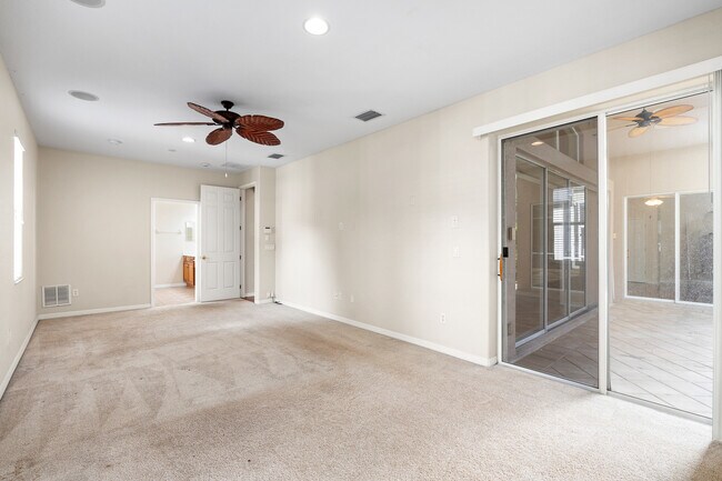 Building Photo - 27417 Silver Thatch Dr
